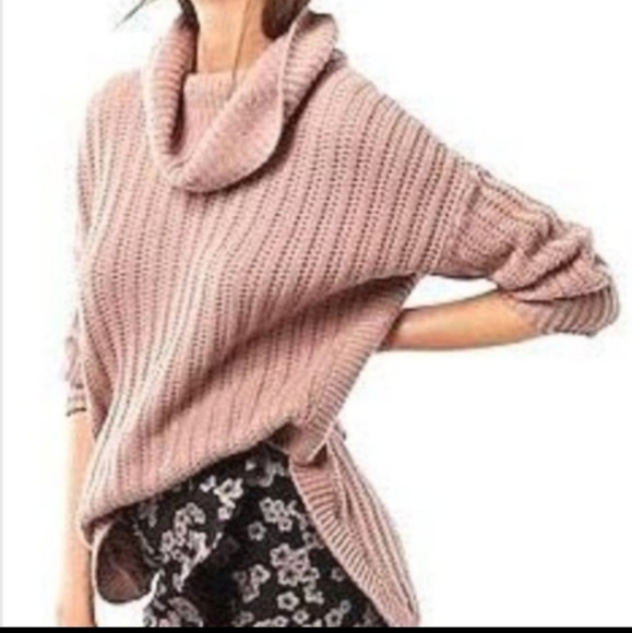 Express extreme circle cowl neck baggy swe… - Picture 5 of 5